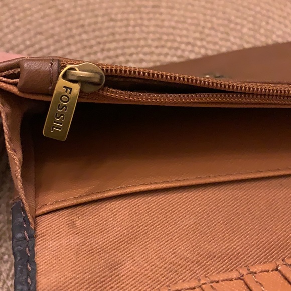 Leather Fossil Wallet - Picture 3 of 5